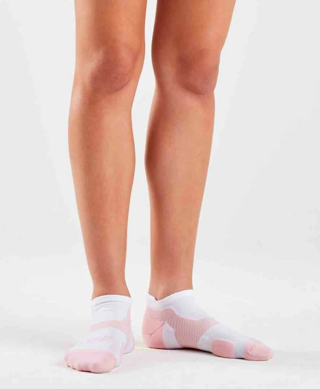 2XU - Vectr Light Cushion Crew Socks - Unisex- 4 2XU - Vectr Light Cushion Crew Socks - Unisex- - Image 2