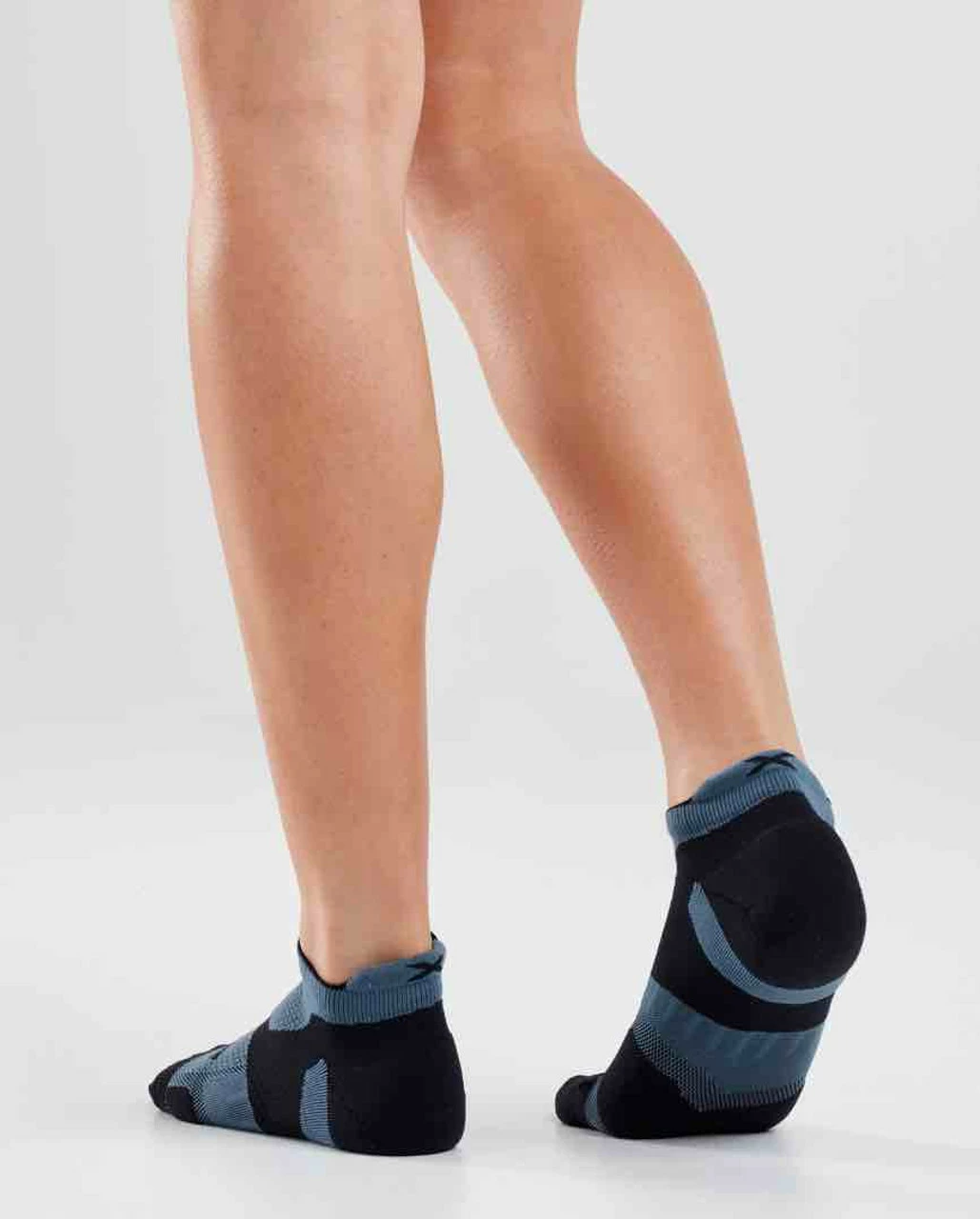 2XU - Vectr Light Cushion Crew Socks - Unisex- 6 2XU - Vectr Light Cushion Crew Socks - Unisex- - Image 4