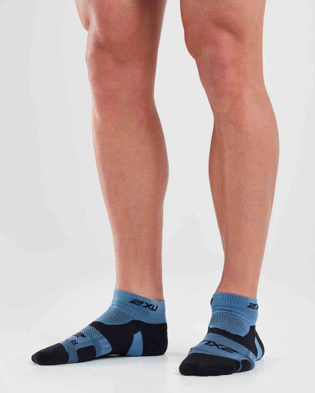 2XU - Vectr Light Cushion 1/4 Crew Socks - Unisex 10 2XU - Vectr Light Cushion 1/4 Crew Socks - Unisex - Image 8