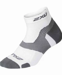 2XU - Vectr Light Cushion 1/4 Crew Socks - Unisex 17 2XU - Vectr Light Cushion 1/4 Crew Socks - Unisex -2XU-shop UA5047e WHT GRY 01 squashed 90867.1581589018